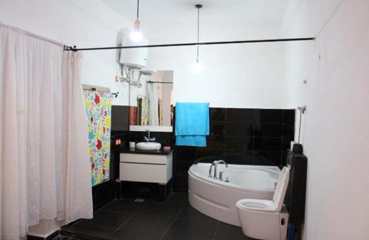 Hostal Valencia - Private Room With Bathroom Chefchaouen Extérieur photo