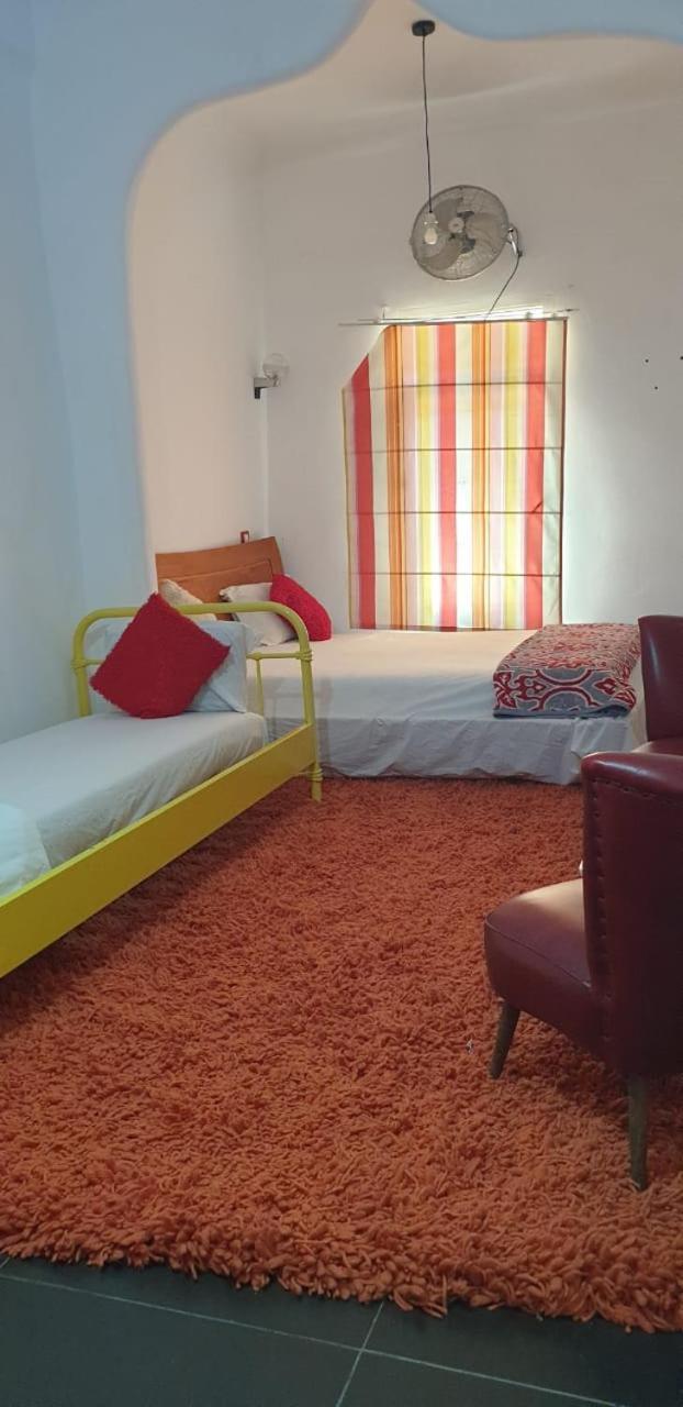 Hostal Valencia - Private Room With Bathroom Chefchaouen Extérieur photo