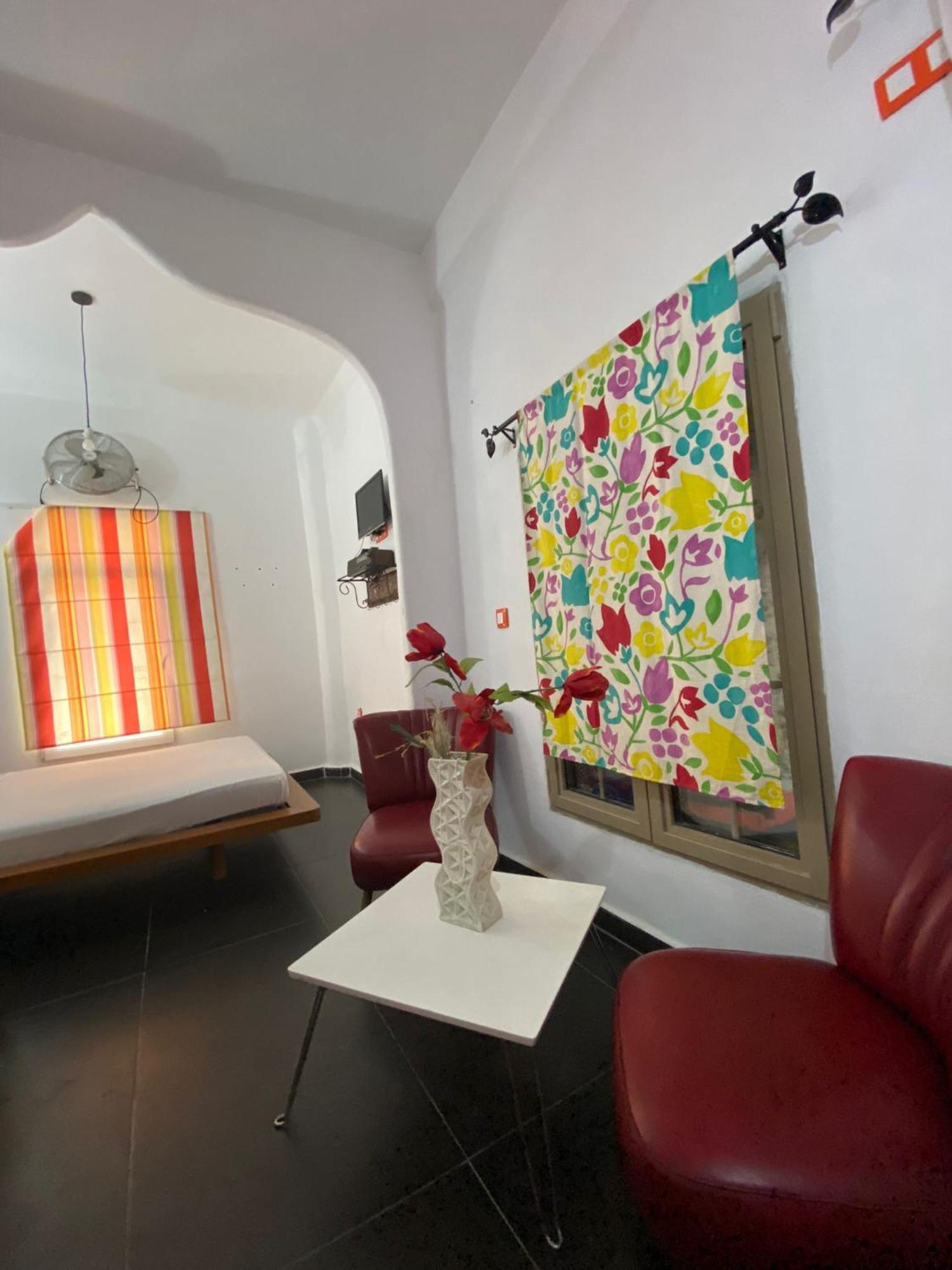 Hostal Valencia - Private Room With Bathroom Chefchaouen Extérieur photo