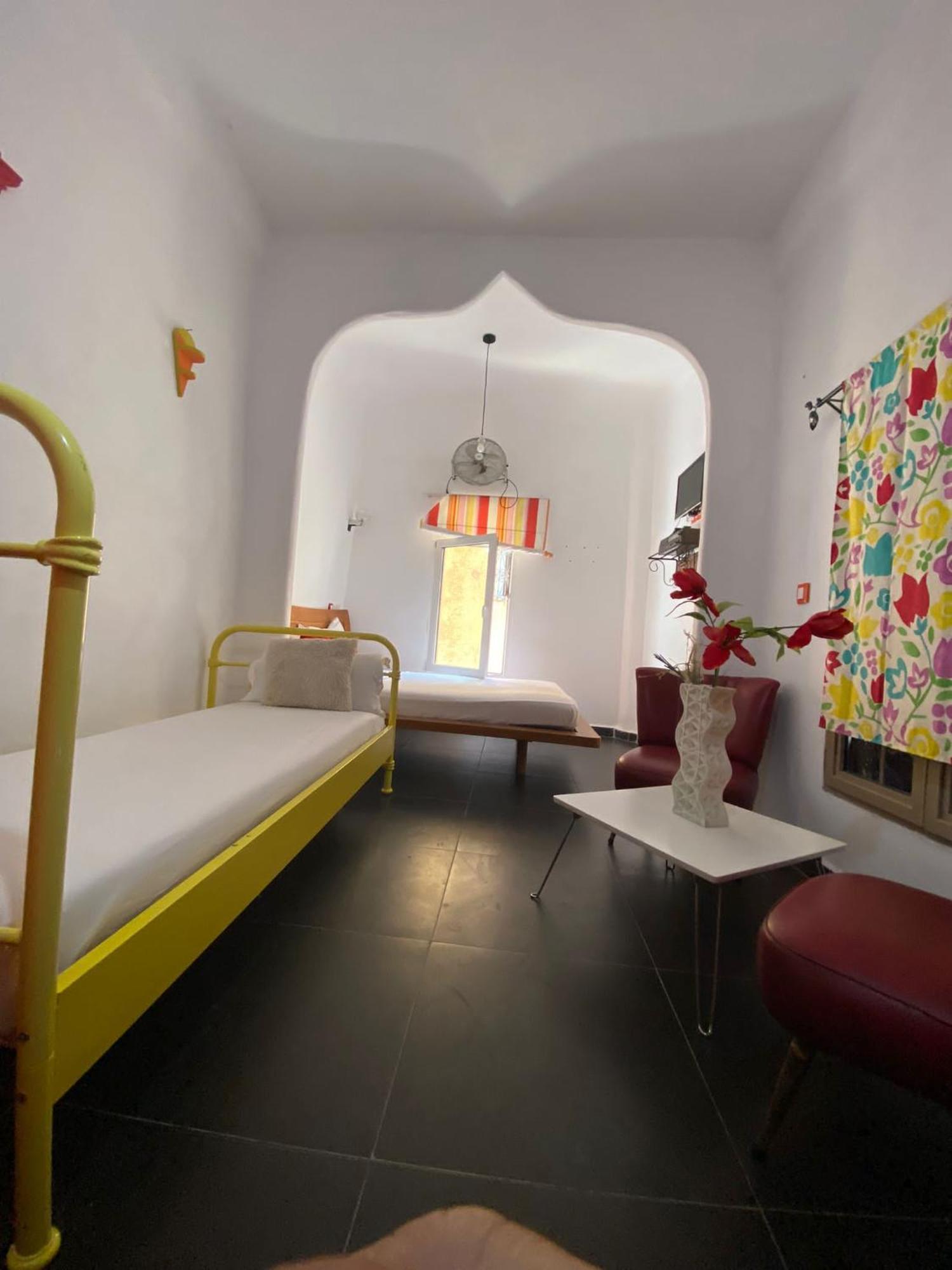Hostal Valencia - Private Room With Bathroom Chefchaouen Extérieur photo