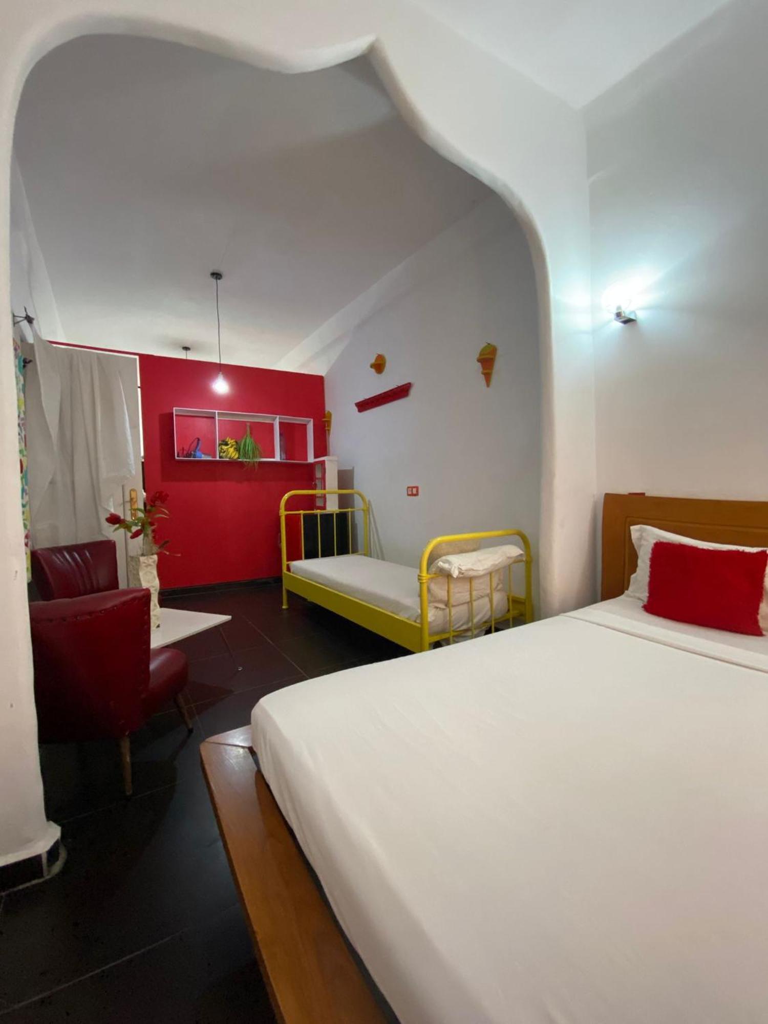Hostal Valencia - Private Room With Bathroom Chefchaouen Extérieur photo